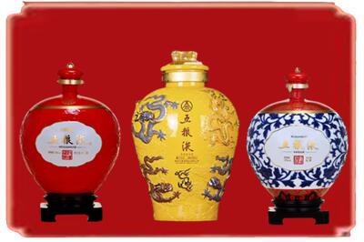 牡丹江烟酒回收五粮液各种摆件.jpg